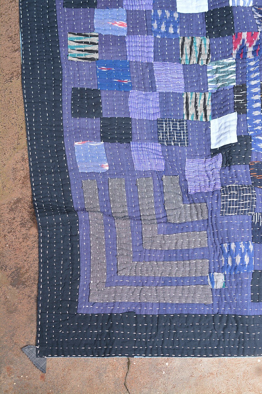 Karnataka Kowdhi – Steppdecke - 63” x 88” - metaphorracha