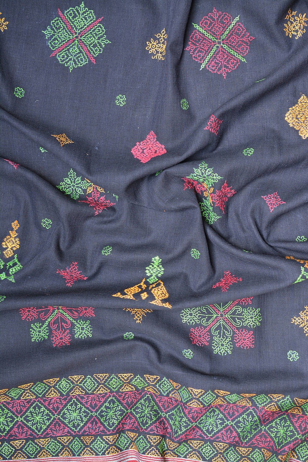 Kasuti Embroidered Karnataka Handloom Saree - Brodats. - metaphorracha