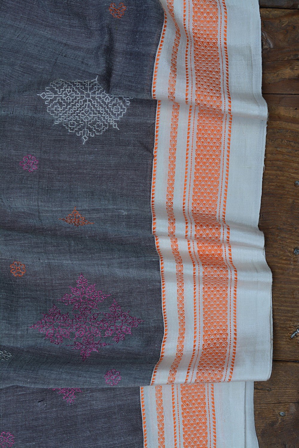 Kasuti Embroidered Karnataka Handloom Saree - Haft. - metaphorracha