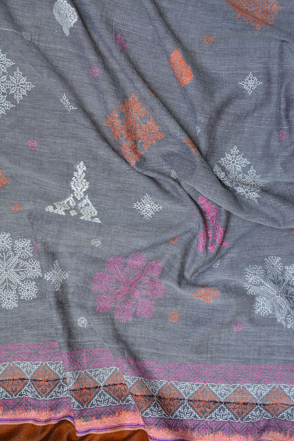 Kasuti Embroidered Karnataka Handloom Saree - Haft. - metaphorracha