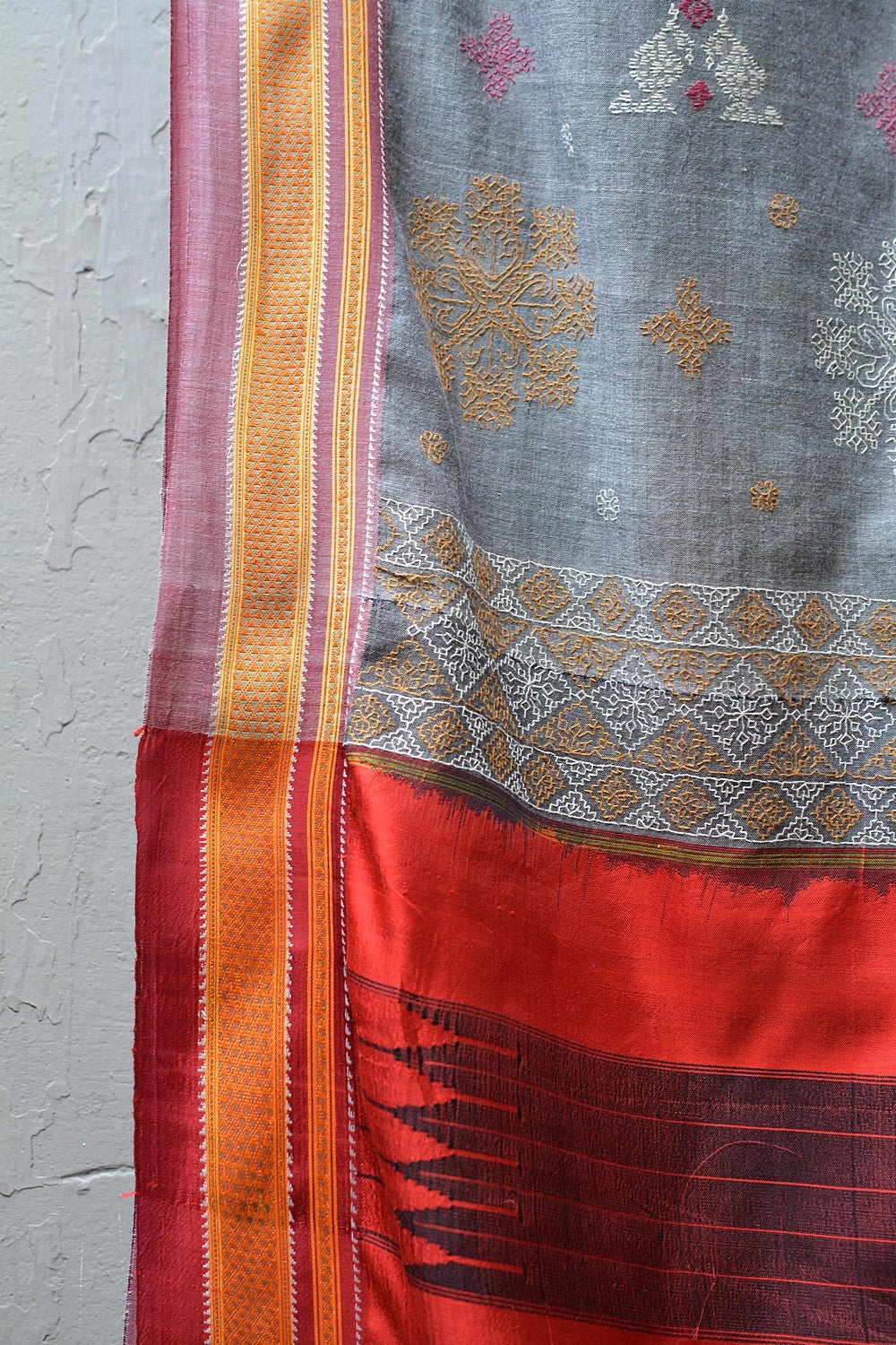 Kasuti Embroidered Karnataka Handloom Saree - Tikand. - metaphorracha