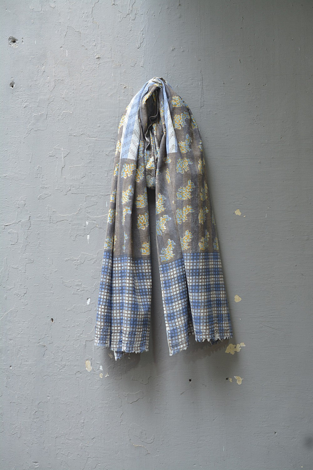 Khadi Dupatta - Flower