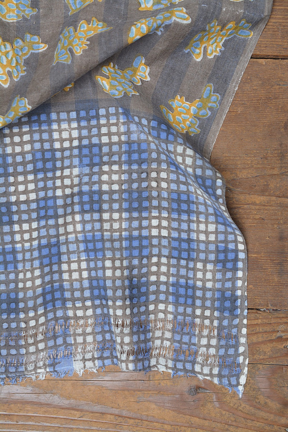 Khadi Dupatta - Flower