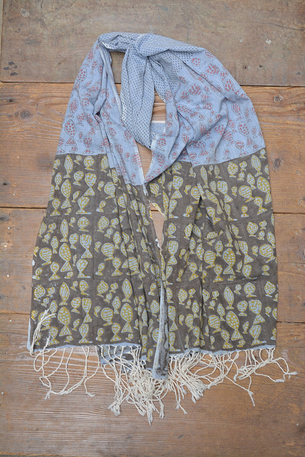 Khadi Dupatta - Fish