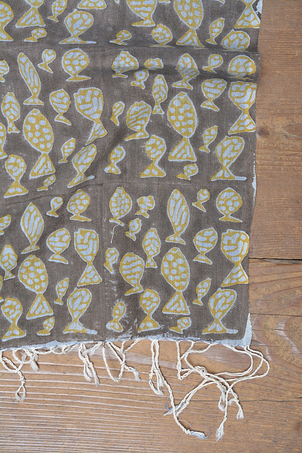 Khadi Dupatta - Fish