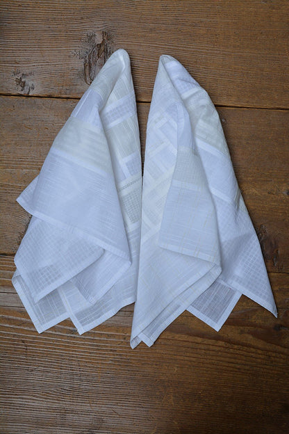 Buthi: Upcycled Napkins - metaphorracha