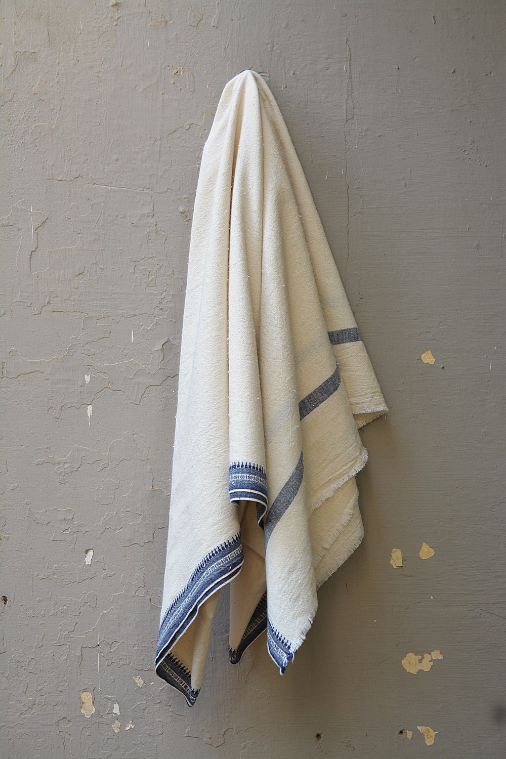 Dobby Border Khadi Lungi - Navy Blue - metaphorracha