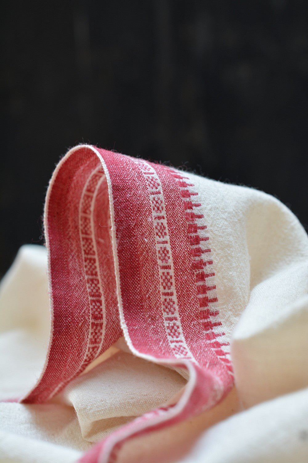 Dobby Border Khadi Lungi - Postbox Red - metaphorracha