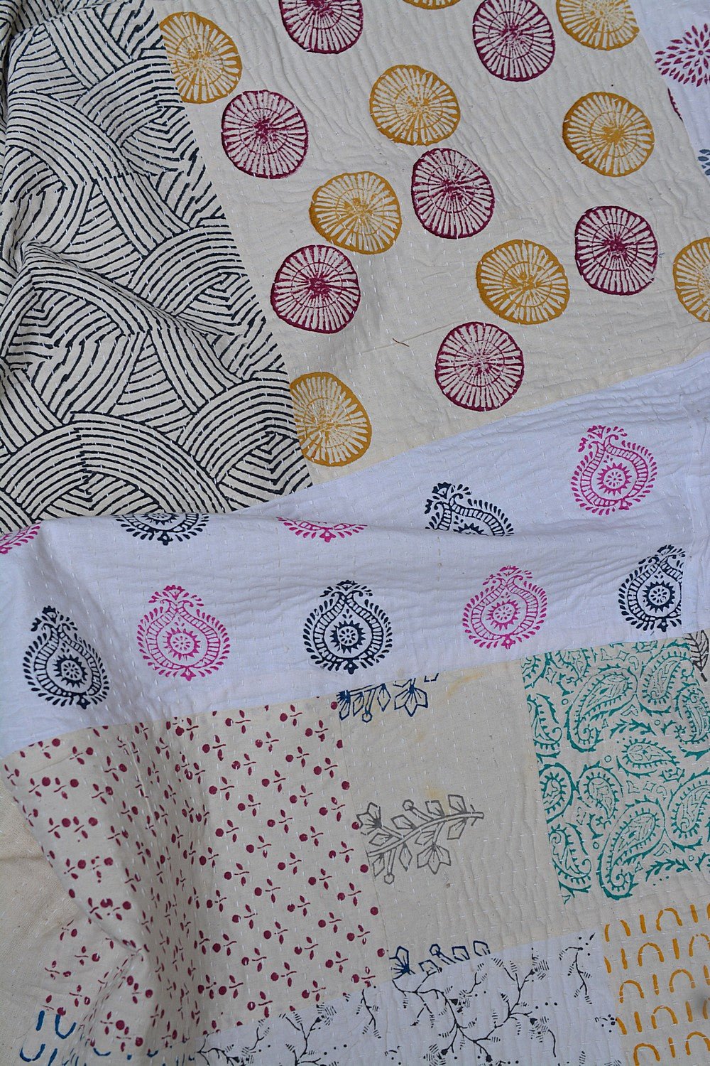 Jog - Block Printed Quilt (66"x 90") - metaphorracha