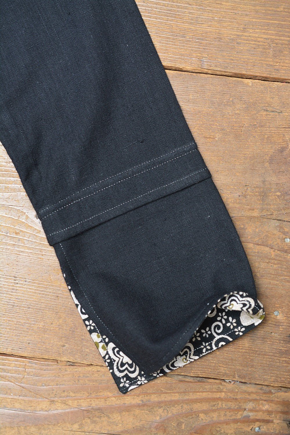 Kappu Khadi Jacket - metaphorracha