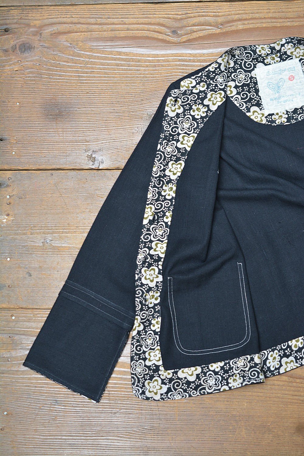 Kappu Khadi Jacket - metaphorracha