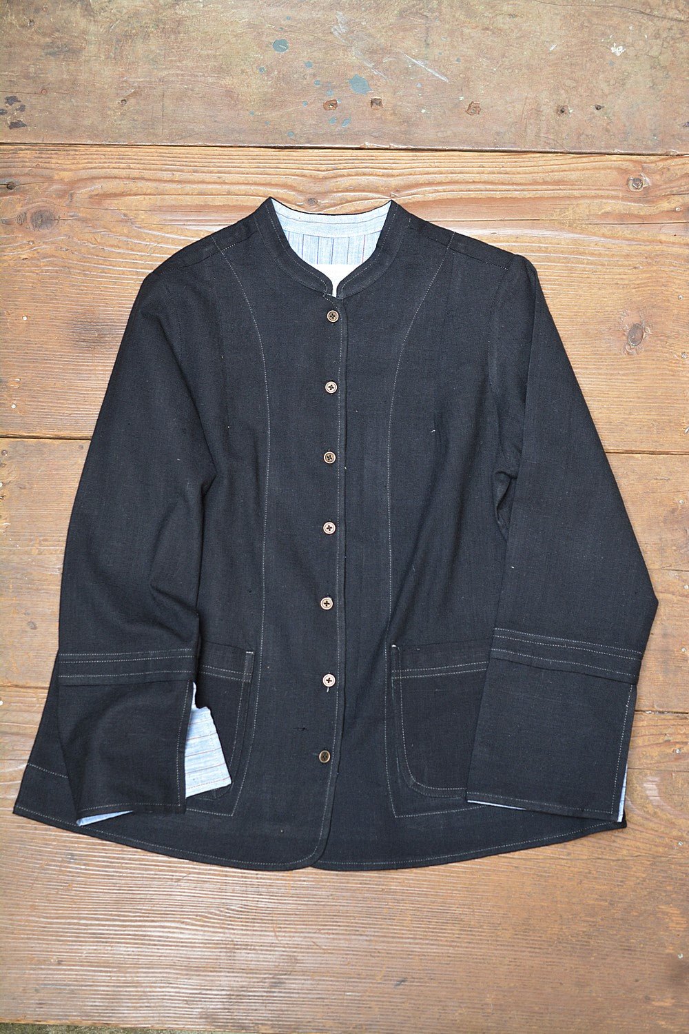 Kappu Khadi Jacket - metaphorracha