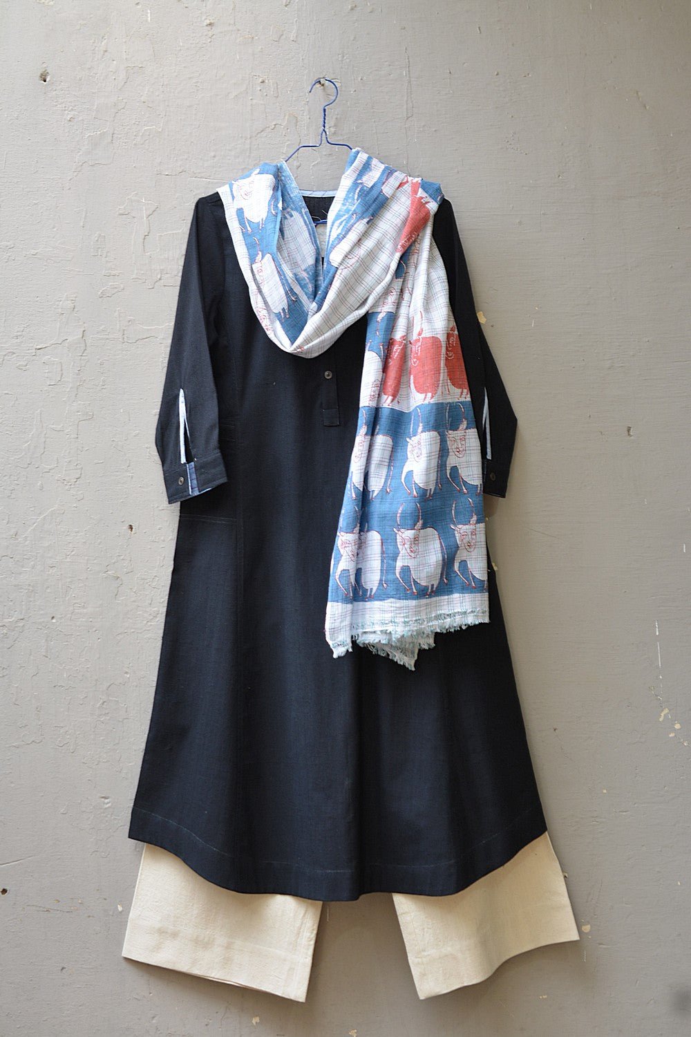 Karo Khadi Kurta - metaphorracha