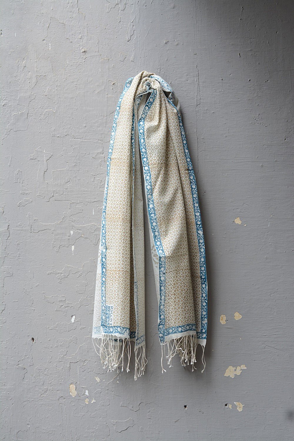Khadi Stole - Blue Border - metaphorracha