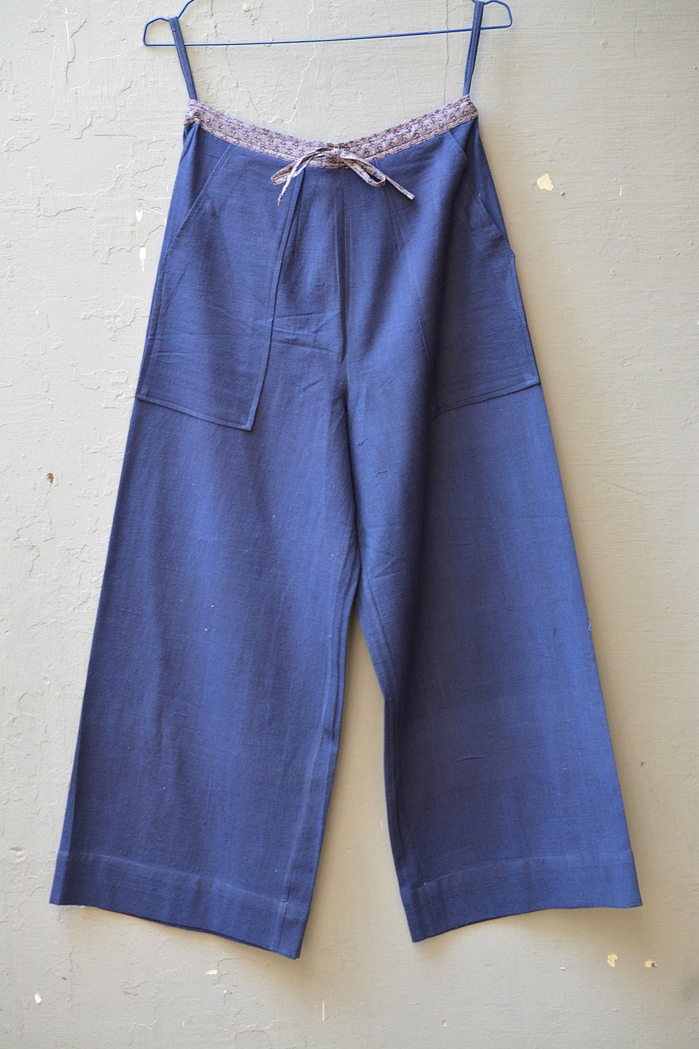 Navy Blue Straight Pants in Size 'S' - metaphorracha