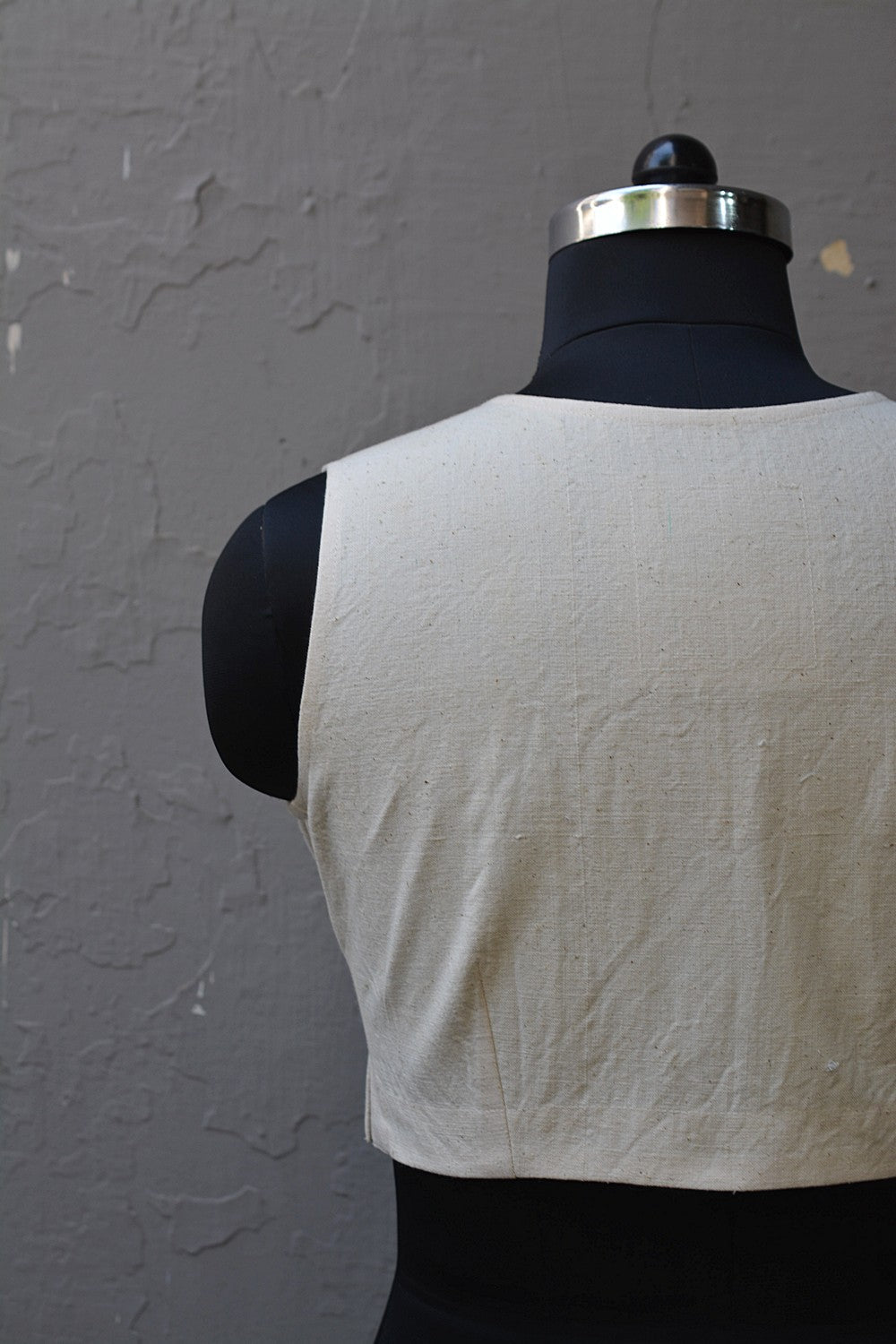 Sleeveless Khadi Blouse - Off - white - metaphorracha