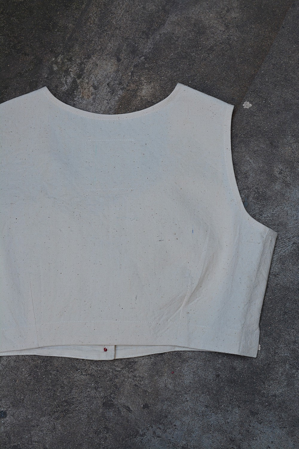 Sleeveless Khadi Blouse - Off - white - metaphorracha