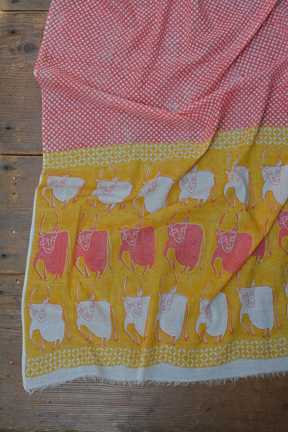 VACHE - Block Printed Stole - metaphorracha