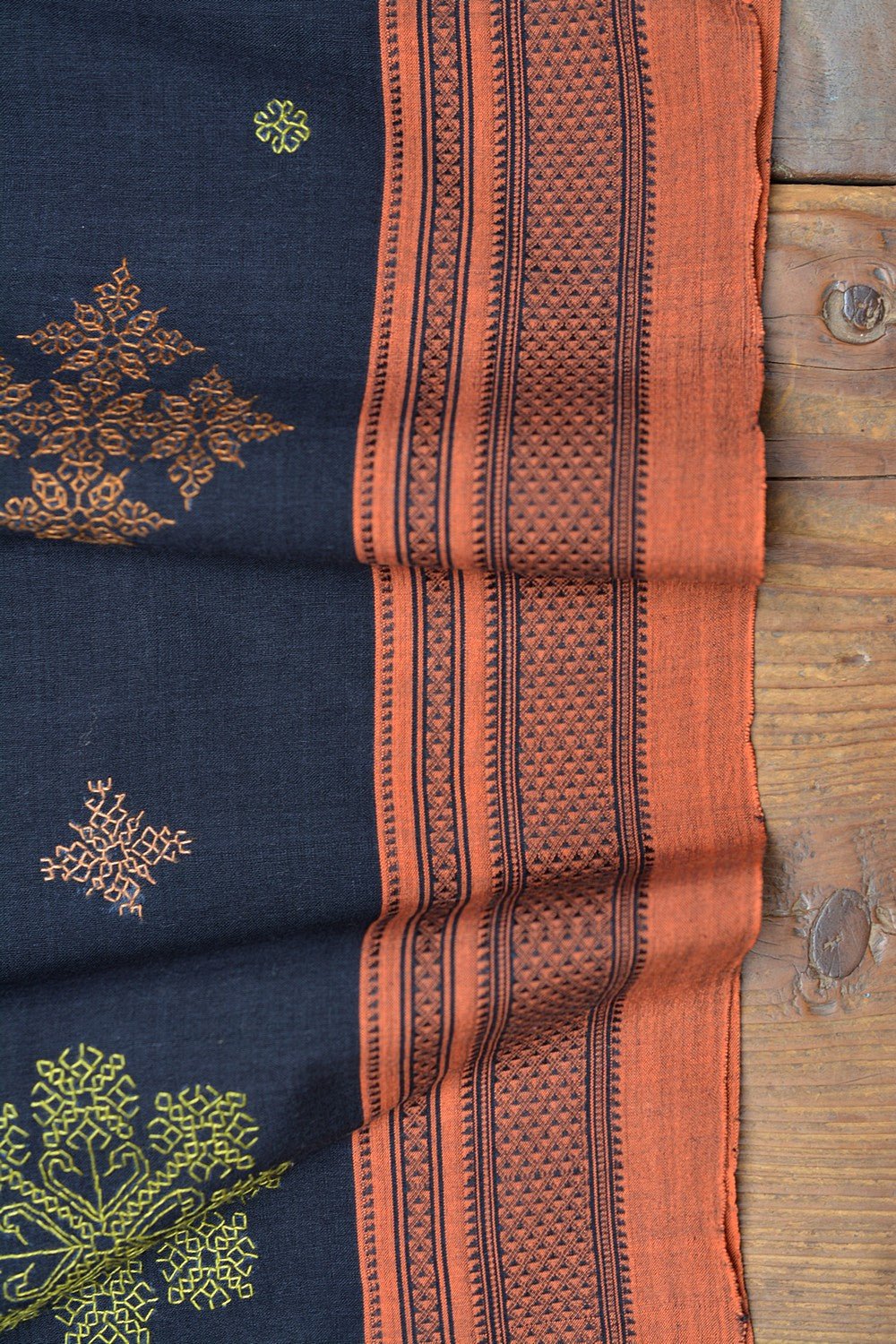 Grey kasuti embroidered cotton silk ilkal saree - Nivi Weaving Traditions  Pvt Ltd - 2959484